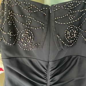 Xscape Evening Gown- navy blue 6P